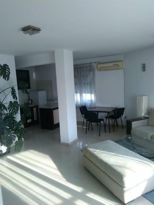 2 Rooms Apartment Plovdiv Kichuk Paris Екстер'єр фото
